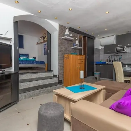 In With Sea View, Terrace, Air Conditioning, Wifi 4628-6 Crikvenica